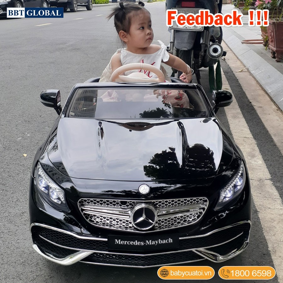 Xe ô tô điện trẻ em Mercedes Maybach S650 đang được giao cho khách hàng tại nhà