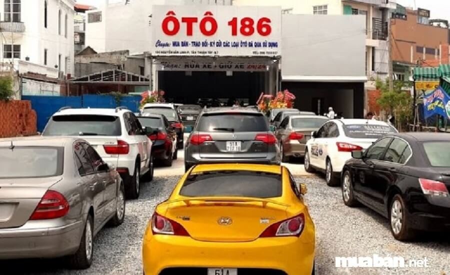 Salon ô tô 186: Đa dạng các loại xe ô tô cũ