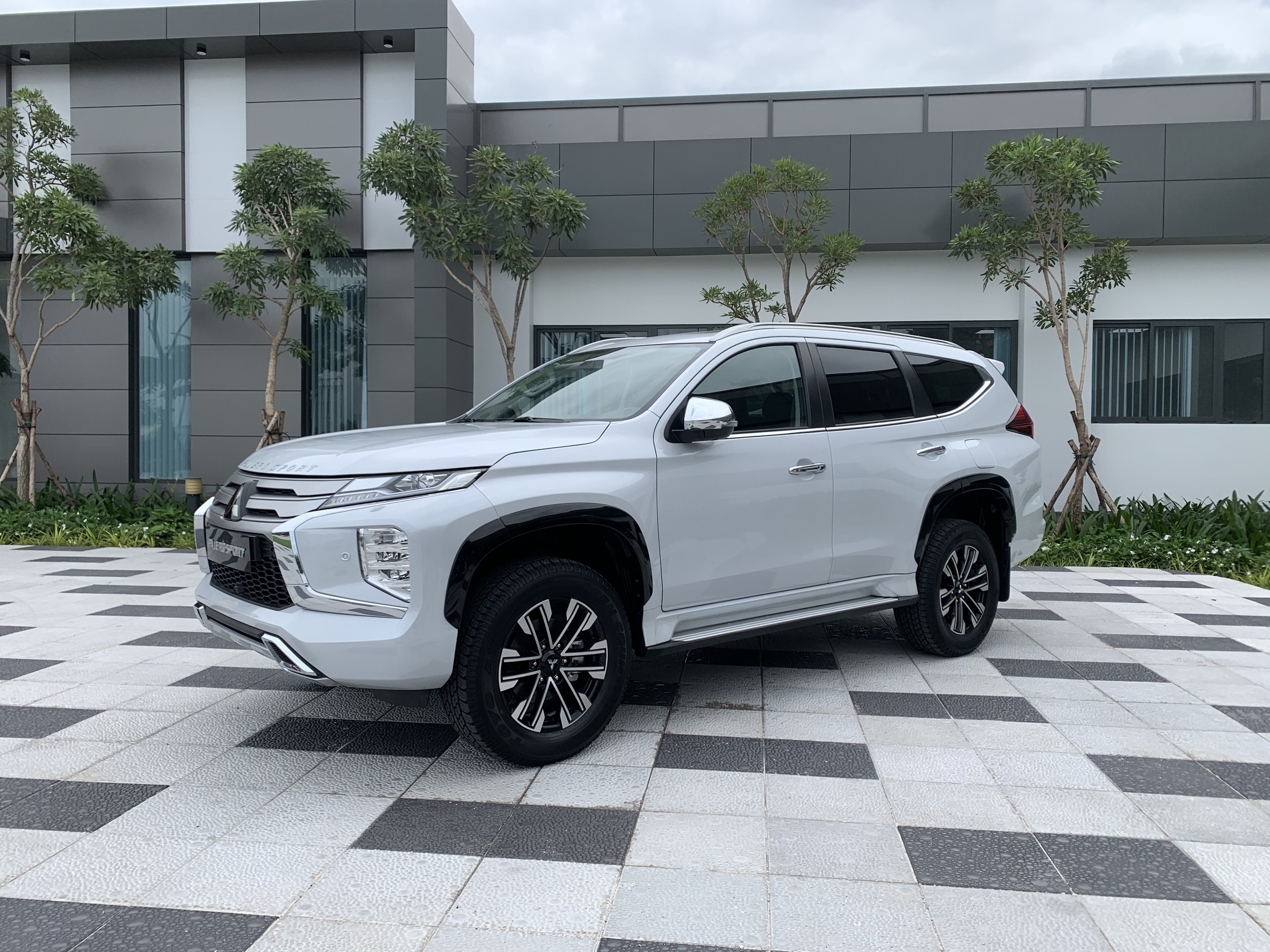 Xe ô tô chất lượng cao cho chuyến đi Trà Vinh - Bình Dương