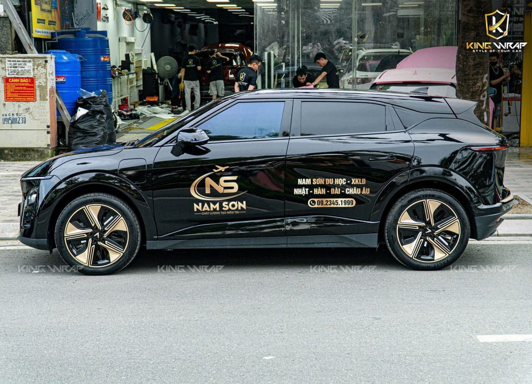 Quảng cáo trên xe ô tô thu hút sự chú ý một cách tự nhiên