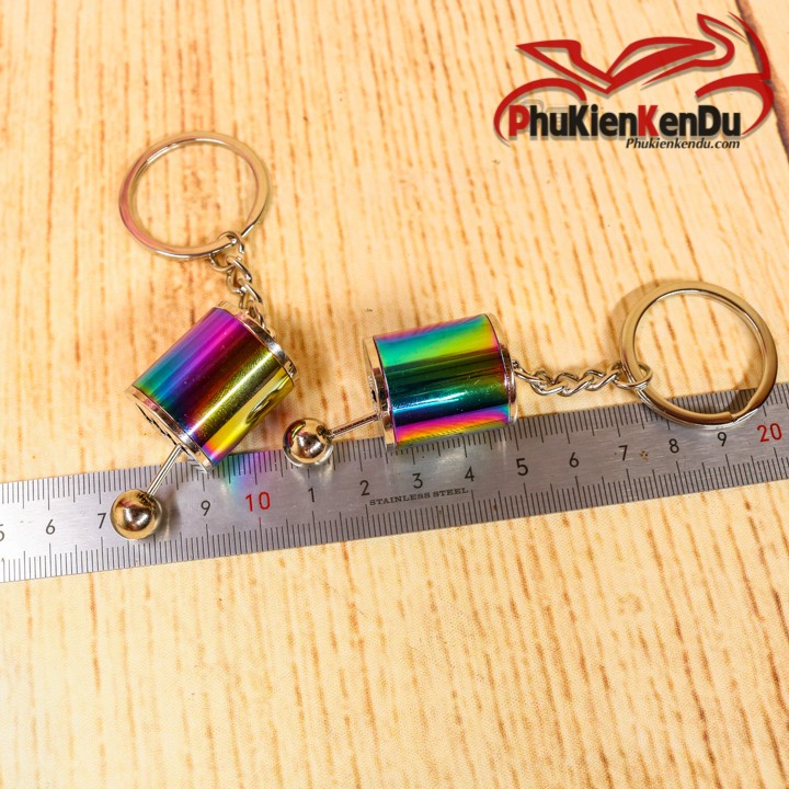 Móc khóa cần số ô tô với màu sắc và chi tiết được làm rất giống cần số thật