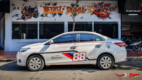 Mẫu tem dán sườn xe ô tô Vios mang lại phong cách thể thao