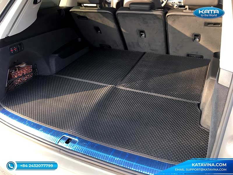 Thảm lót sàn ô tô Audi Q7 với lót cốp và ốp lưng, bảo vệ toàn diện nội thất