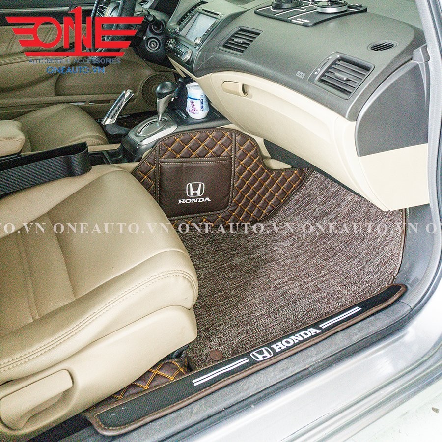 Thảm lót sàn 8D Honda Civic 2007 ở vị trí ghế tài với lớp rối tiện lợi