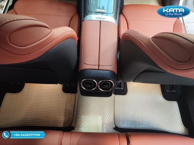 Thảm lót sàn cho hàng ghế thứ hai của xe ô tô Mercedes GLC 200