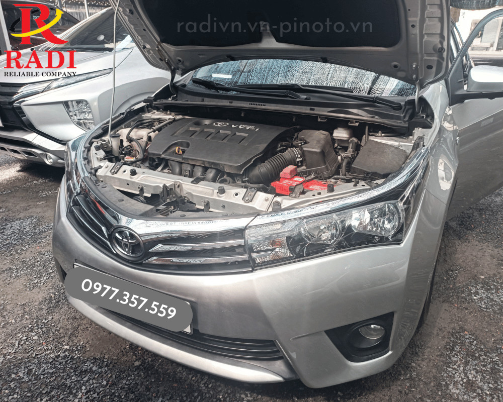 Thay bình ắc quy xe Toyota Altis