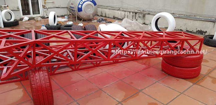 Sân khấu sự kiện tại tầng 4 showroom trưng bày xe ô tô