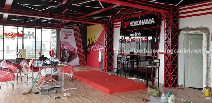 Chi tiết nền sân khấu và hệ thống đèn showroom xe ô tô