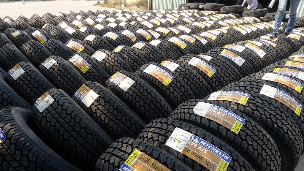 Chuyên gia logistics hỗ trợ doanh nghiệp nhập khẩu lốp xe ô tô an toàn