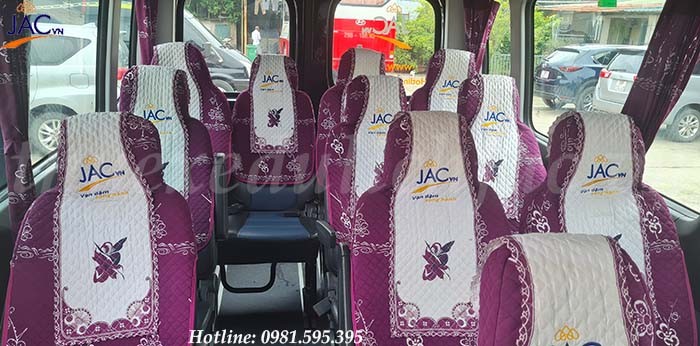 Nội thất rộng rãi, tiện nghi của xe Hyundai Solati 16 chỗ, lý tưởng khi thuê xe ô tô 16 chỗ tại Hà Nội