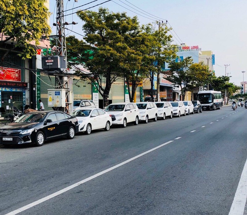 Đội xe phong phú tại Công ty Anh Phát, đáp ứng nhu cầu thuê xe ô tô Phú Quốc đa dạng của du khách.