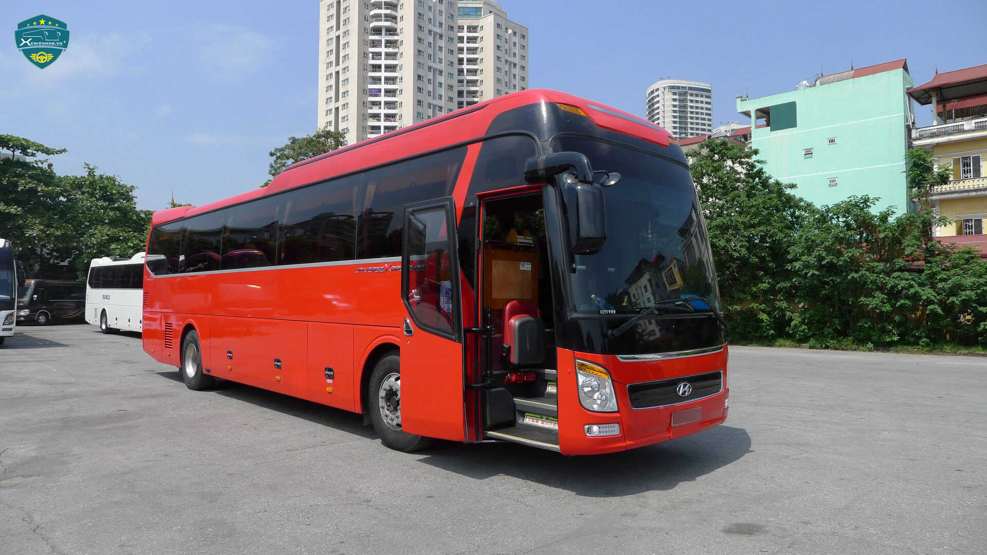 thueCC82 xe universe 50 choCC82CC83