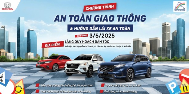 Học viên thực hành các kỹ năng lái xe an toàn với Honda ô tô dưới sự hướng dẫn của chuyên gia tại buổi đào tạo.