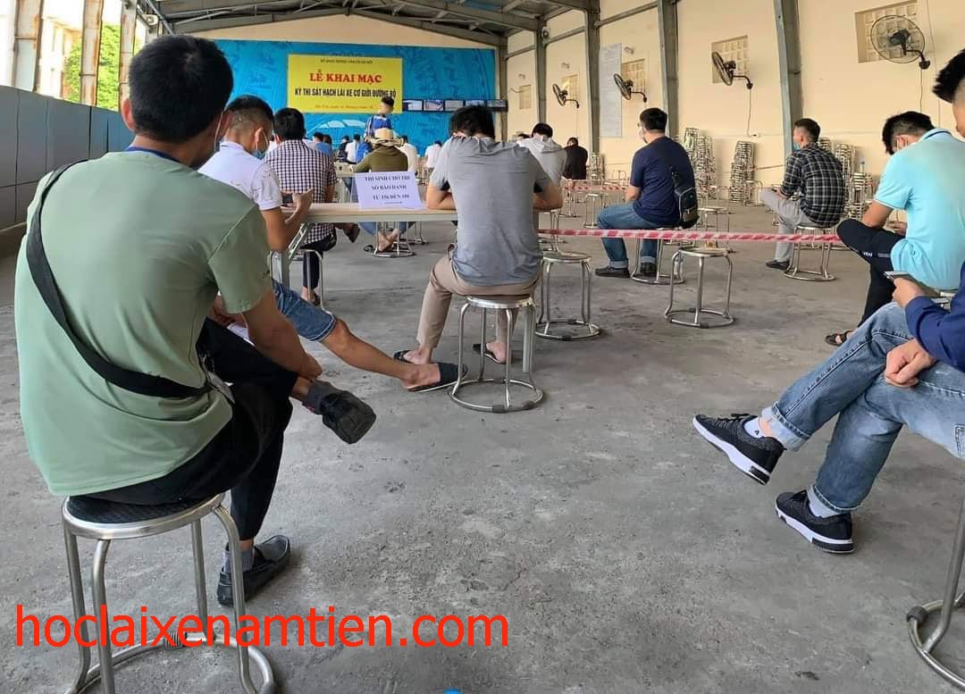 Tổ chức thi sát hạch lấy bằng lái xe ô tô B2 chuyên nghiệp tại trung tâm