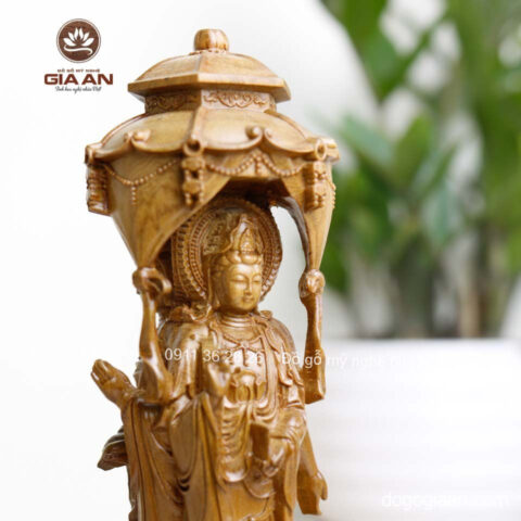 Tượng Tam Thánh bằng gỗ Bách Xanh được đặt trên bàn làm việc, cũng có thể trang trí xe ô tô mặt đứng.