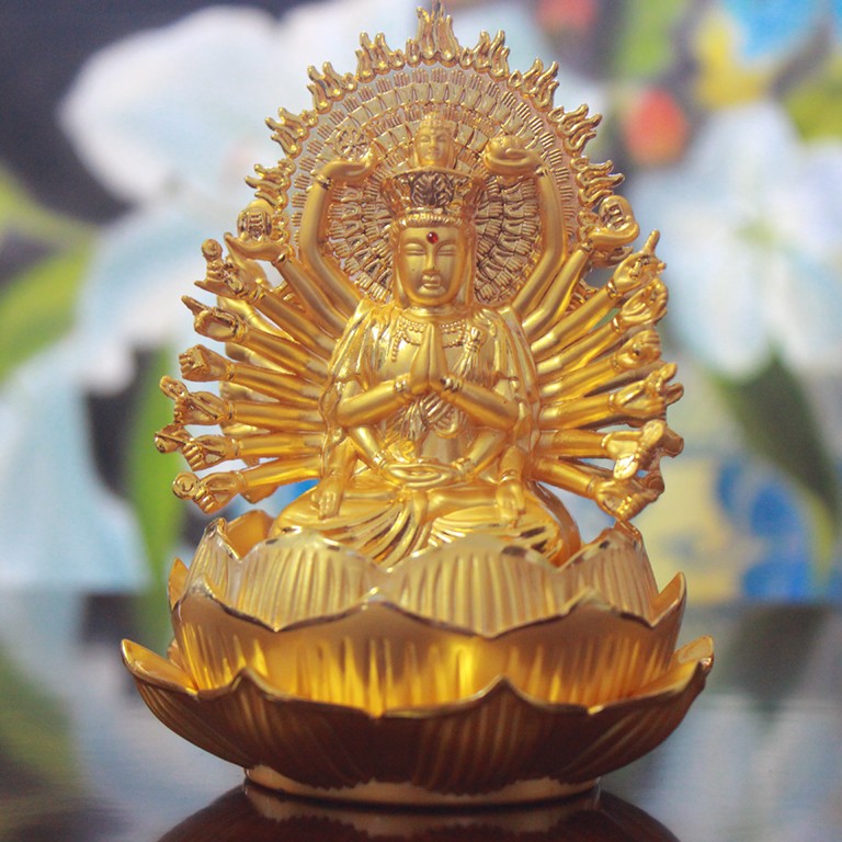 Tượng Phật Thiên Thủ Thiên Nhãn để xe ô tô