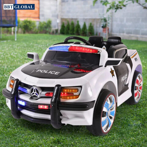 Hình ảnh xe ô tô cảnh sát điện trẻ em US911 với nội thất thiết kế thân thiện