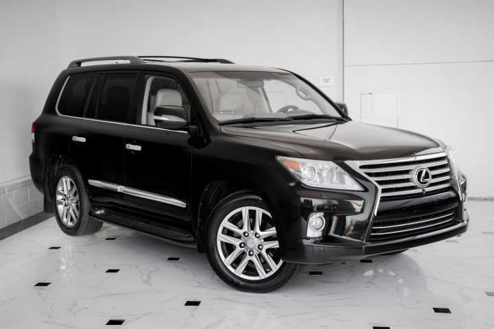 used 2013 lexus lx 570 1674929105