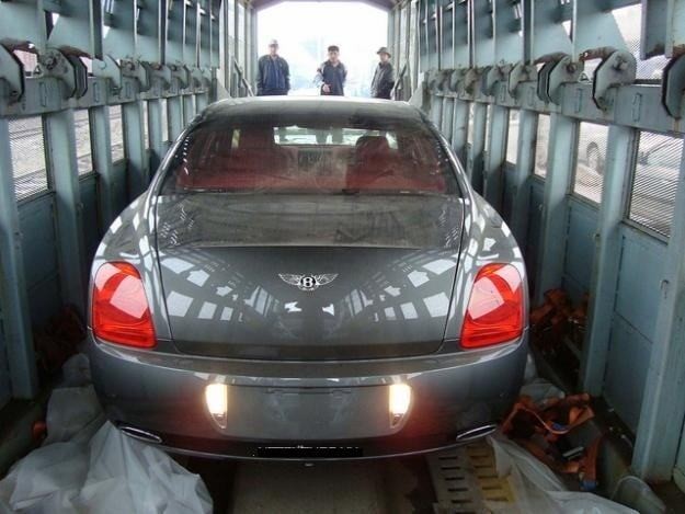 Toa tàu chuyên chở ô tô, giải pháp kinh tế và an toàn để gửi xe ô tô vào nam