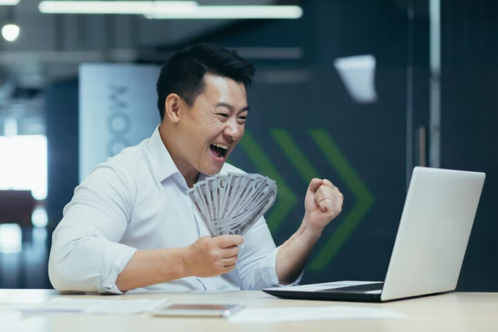 Cashing Pro giúp vay tiền bằng bằng lái xe ô tô nhanh chóng, chỉ trong 30 phút