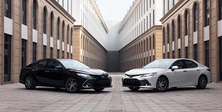 Xe ô tô 5 chỗ Toyota Camry