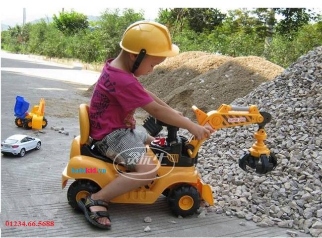 Xe Cẩu Múc Cát Lên Ô Tô: Khám Phá Công Nghệ Tiên Tiến