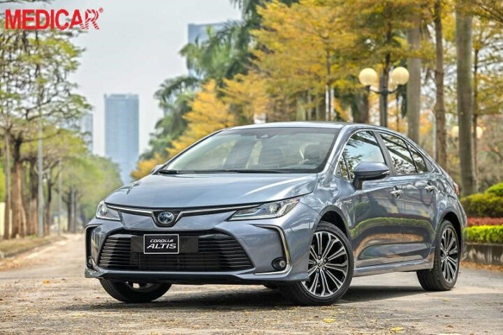 Toyota Corolla Altis - mẫu xe ô tô 4 chỗ dưới 1 tỷ hiện đại