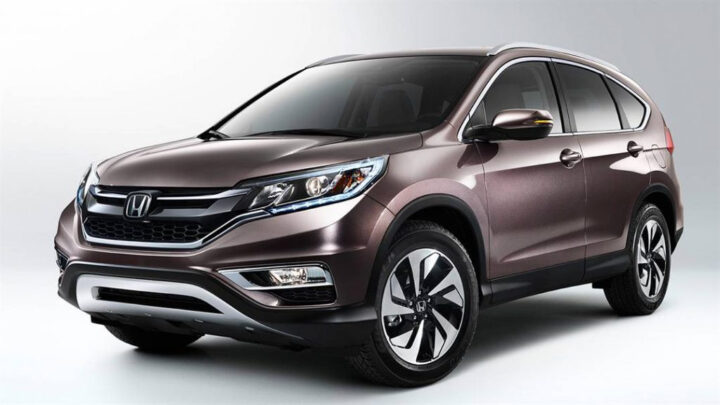 Mẫu SUV Honda CR-V 2015 cũ, được đánh giá cao về tính ổn định và mức tiêu thụ xăng hợp lý