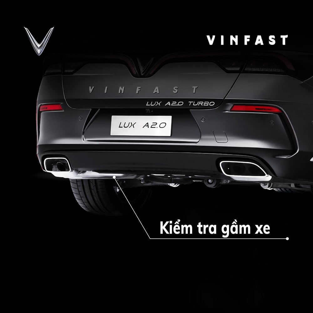 Kiểm tra gầm xe ô tô định kỳ để phát hiện rò rỉ nhiên liệu