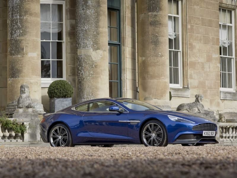 Aston Martin Vanquish, xe ô tô đẹp nhất thế giới với phong cách điệp viên
