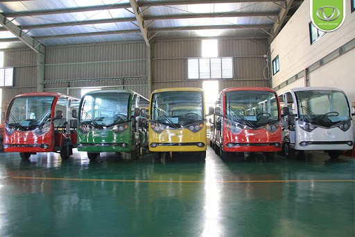 Xe ô tô điện 4 bánh du lịch sản xuất tại nhà máy Tùng Lâm