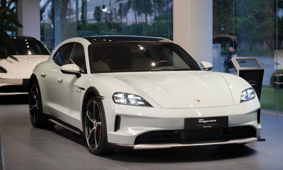 Porsche Taycan, xe ô tô điện 4 chỗ thể thao hiệu suất cao