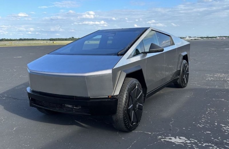 Tesla Cybertruck: Mẫu xe ô tô bán tải điện với thiết kế phá cách và sức mạnh ấn tượng