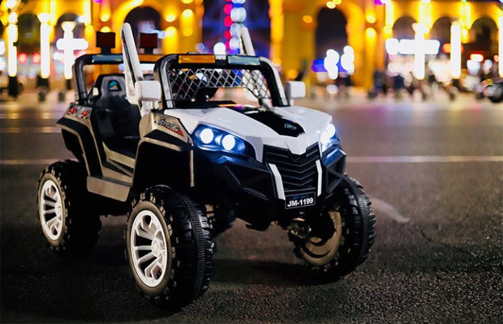 xe ô tô điện JM 1199 thu hút mọi ánh nhìn với thiết kế cân đối