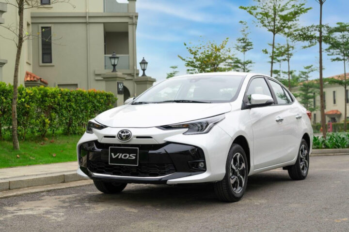 Đánh giá động cơ và khả năng vận hành của các dòng xe như Toyota Vios khi tìm xe ô tô giá rẻ dưới 10 triệu