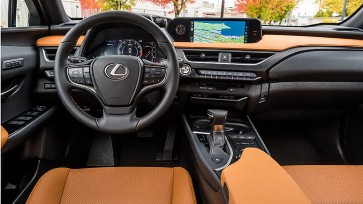 Nội thất Lexus UX bọc da cao cấp cùng tiện ích đa dạng, đem lại sự sang trọng cho xe ô tô hạng sang cho nữ