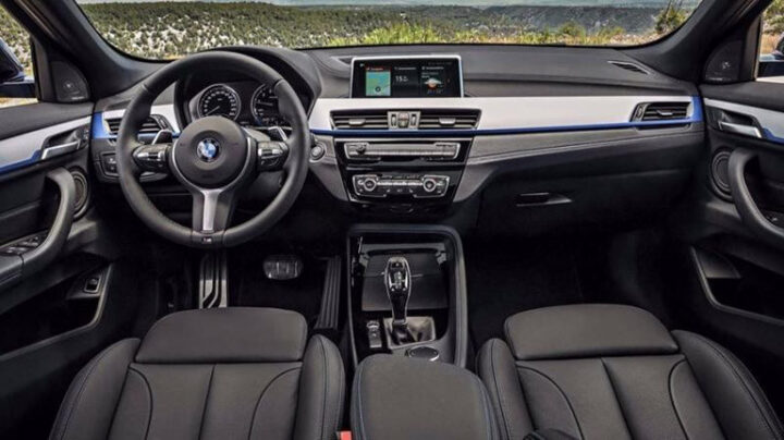 Khoang nội thất BMW X2 bọc da Alcantara cao cấp, mang lại trải nghiệm xe ô tô hạng sang cho nữ