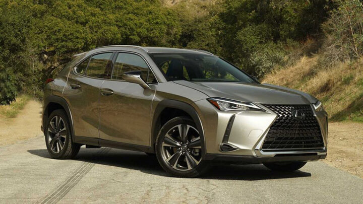 La-zăng 17 inch 5 chấu của Lexus UX 200, mang lại vẻ ngoài năng động cho xe ô tô hạng sang cho nữ