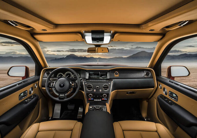 Nội thất Rolls-Royce Cullinan thiết kế tinh tế, xứng tầm xe ô tô hạng sang cho nữ doanh nhân