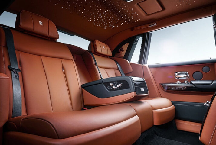 Bầu trời sao Shooting Star Headliner trên Rolls-Royce Phantom 8, điểm nhấn xe ô tô hạng sang cho nữ