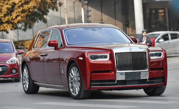 Rolls-Royce Phantom 8 với thiết kế cổ điển năng động, một lựa chọn xe ô tô hạng sang cho nữ