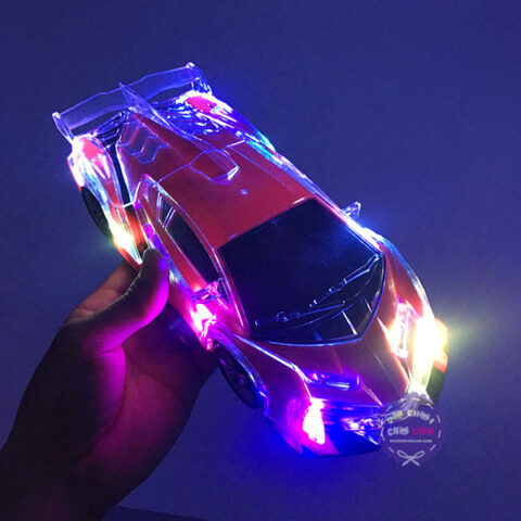 Cận cảnh chi tiết đèn LED 3D tinh xảo trên mẫu xe ô tô đồ chơi Ferrari