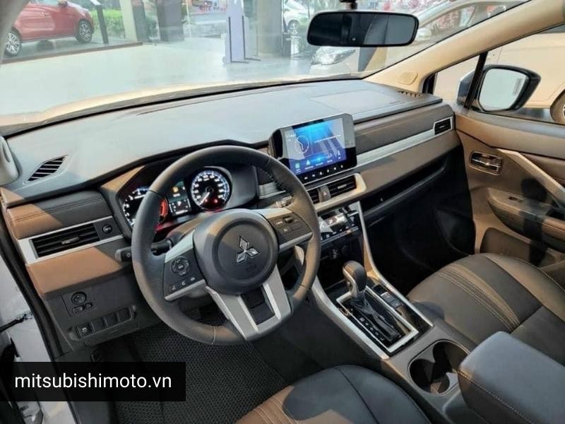 Nội thất rộng rãi của Mitsubishi Xpander, đại diện dòng xe ô tô Mitsubishi gia đình