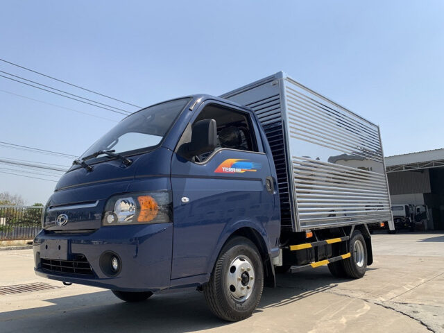 xe tai tera 180 thung kin 1
