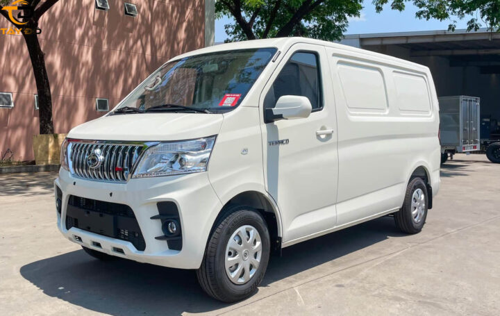 Xe ô tô chở hàng giá rẻ dạng van Teraco Tera-V6 2 chỗ màu trắng với thùng hàng rộng rãi