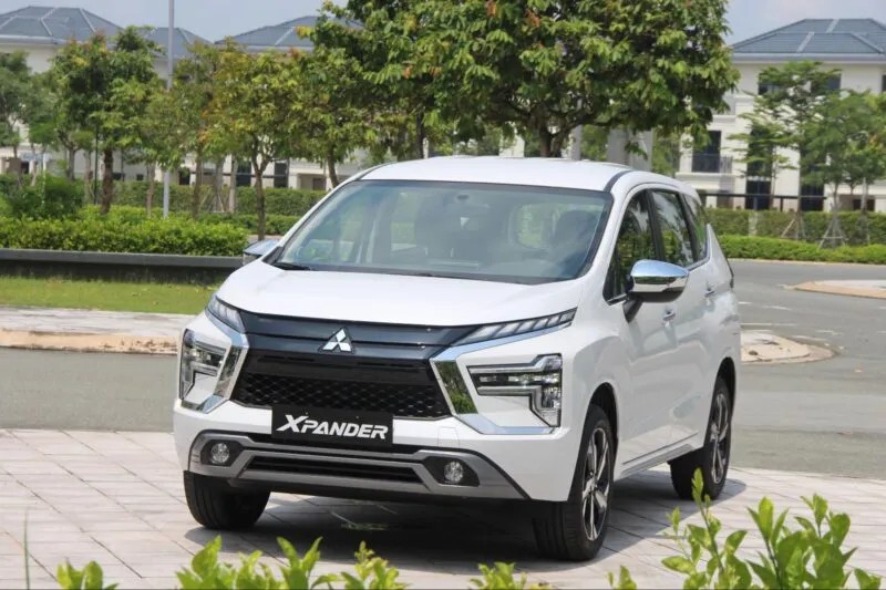 Đội xe taxi 7 chỗ đa dạng phục vụ nhu cầu thuê xe ô tô Trà Vinh