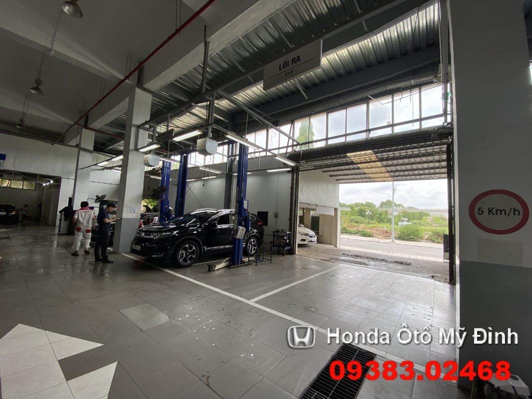 Khu vực bảo dưỡng xe tại Honda oto Mỹ Đình 3