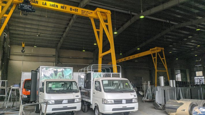 Xưởng sản xuất xe ô tô An Việt rộng rãi với nhiều trang thiết bị hiện đại phục vụ sản xuất thùng xe