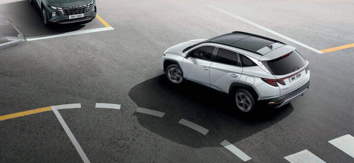 Hệ thống hỗ trợ phòng tránh va chạm phía trước (FCA) của Hyundai Tucson SmartSense.