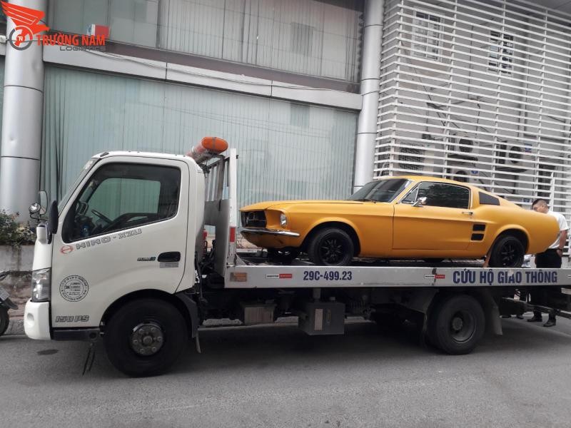 Xe ô tô đi Cần Thơ được vận chuyển trên xe lồng chuyên dụng đảm bảo an toàn.